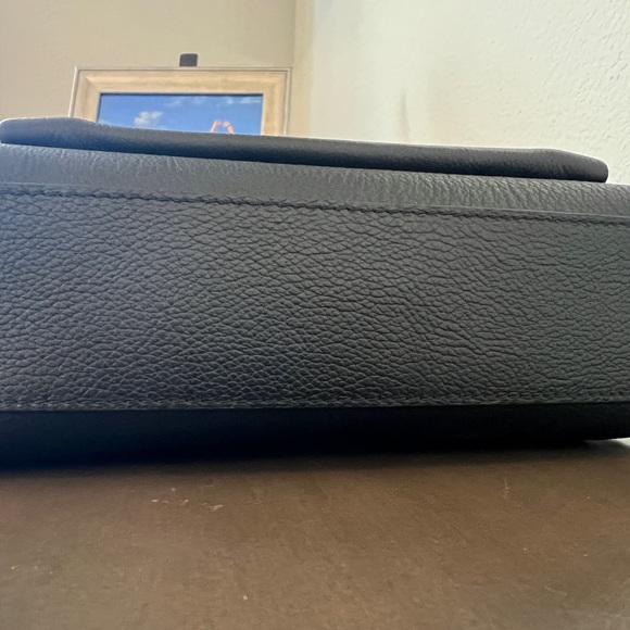 Louis Vuitton MyLockme Chain Bag - MINT CONDITION - Black Leather, Silver - Picture 4 of 8